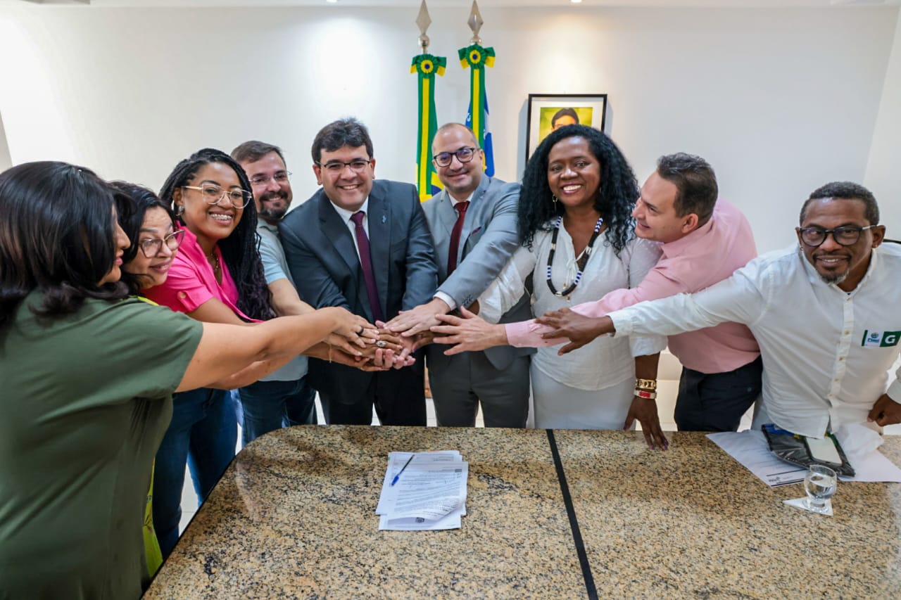 Governador entrega título coletivo de terra à comunidade quilombola