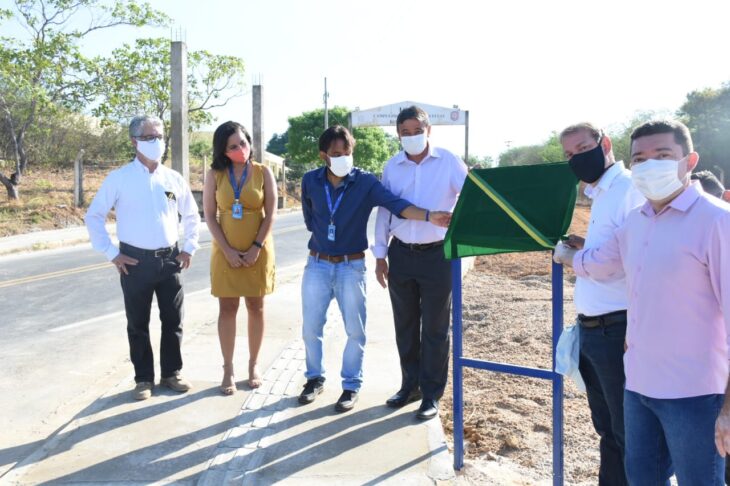Wellington Dias inaugura asfalto, hospital e autoriza obras no aeroporto de  Bom Jesus - Governo do Piauí
