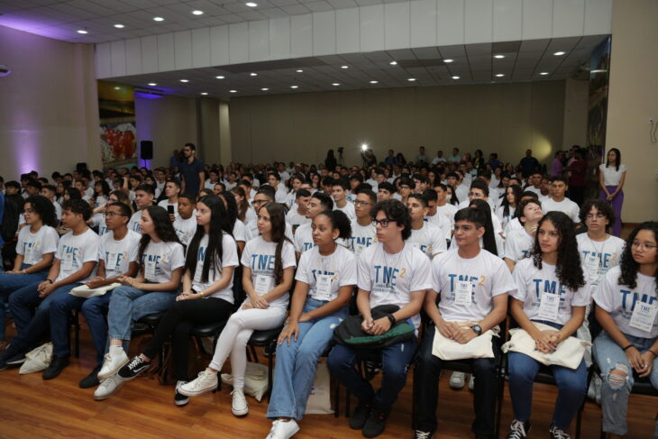 Rafael anuncia bolsa de R$ 300 para 193 estudantes medalhistas de  matemática – Portal Ponto X